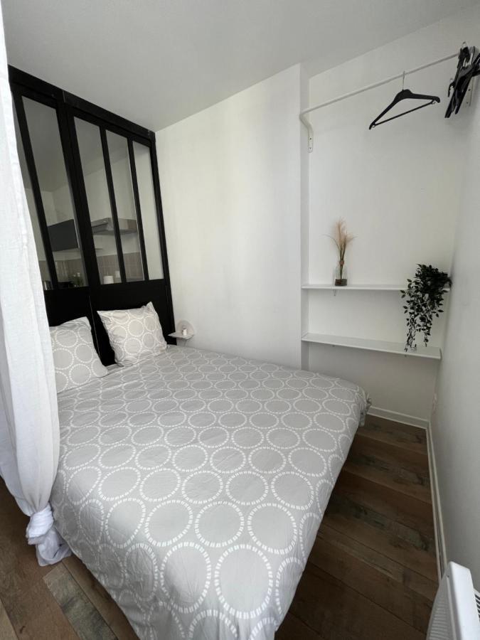 Residence 3 Studios De Charme Dans Centre Proche Cathedrale, Parking Possible A Prox Orleans Exterior photo