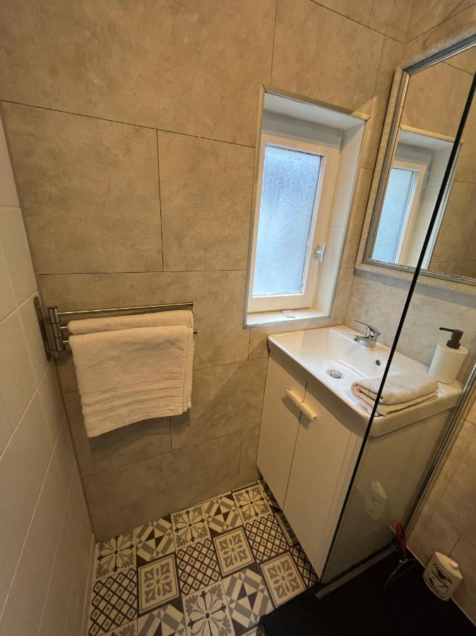 Residence 3 Studios De Charme Dans Centre Proche Cathedrale, Parking Possible A Prox Orleans Exterior photo