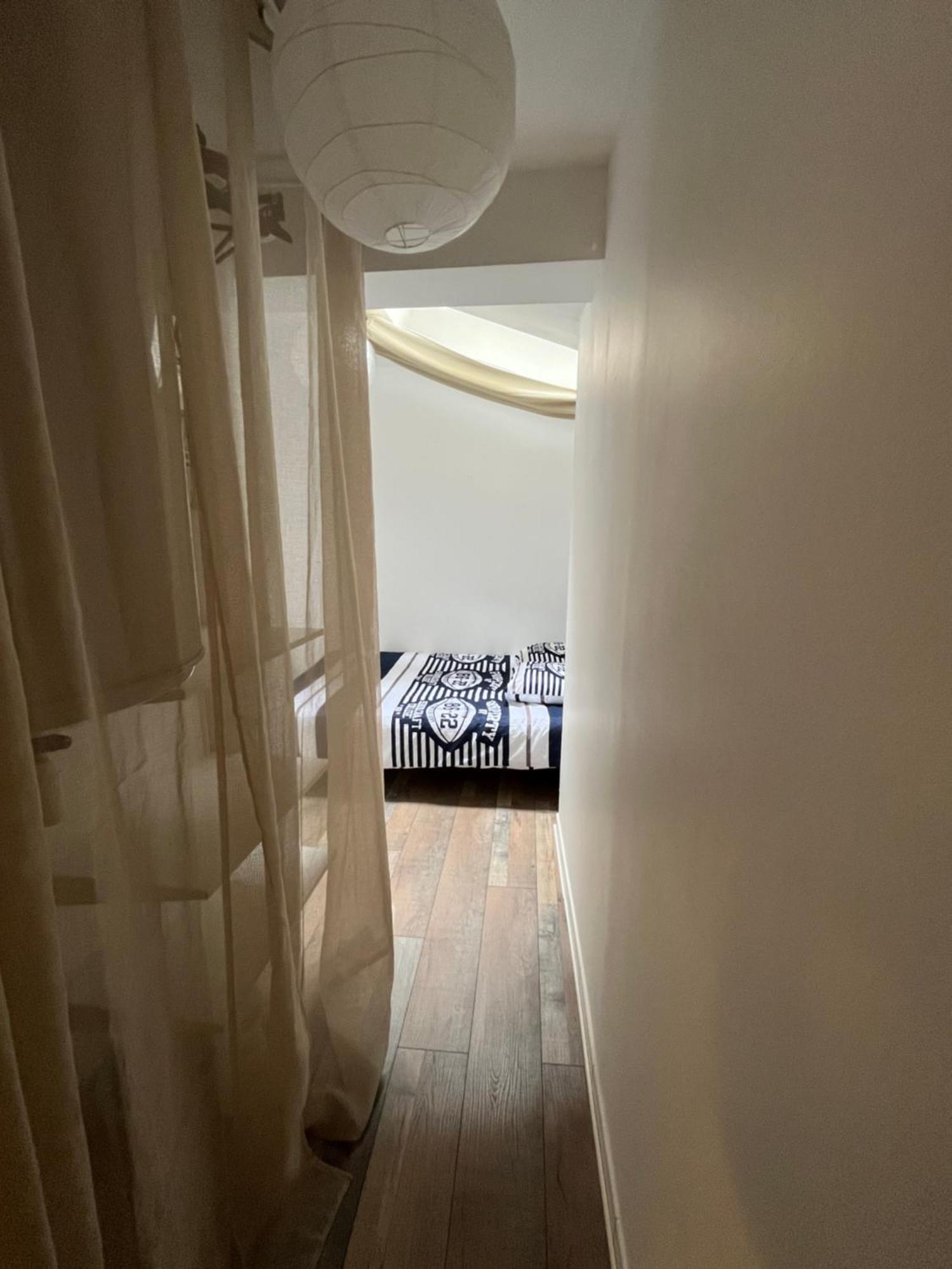 Residence 3 Studios De Charme Dans Centre Proche Cathedrale, Parking Possible A Prox Orleans Exterior photo